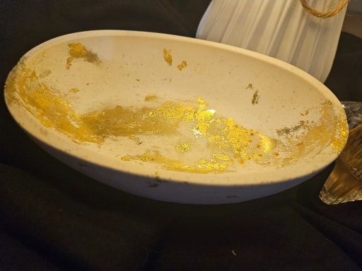 plat doré en céramique Tourcoing