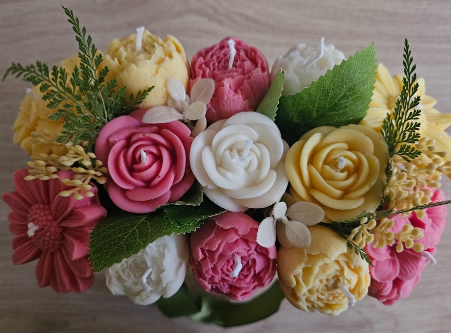 bouquet de bougies et feuillages artificiel, avec du parfum de grasse