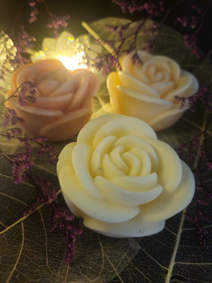 roses ,rose ,bougies ,parfum de grasse ,mariage ,idée cadeaux